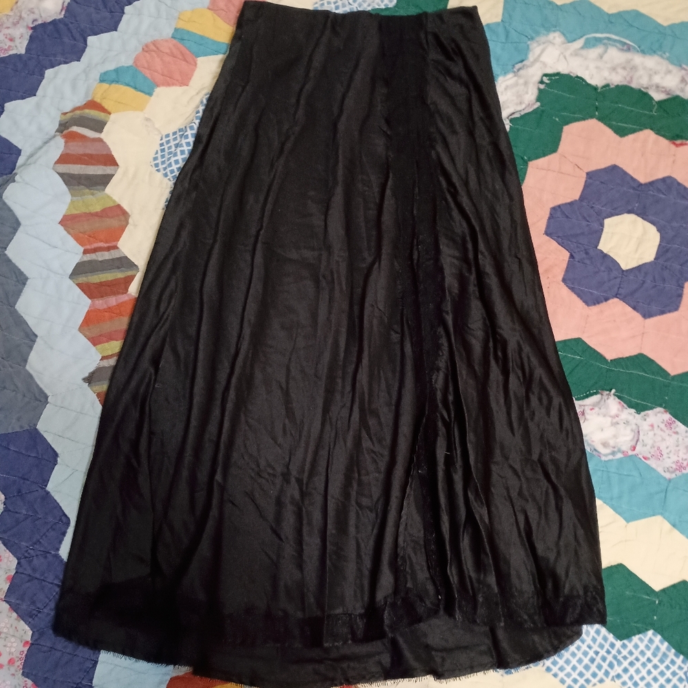 Slit Skirt
